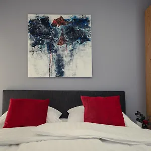Kaiser - Wohnpark Graz-goesting Apartment