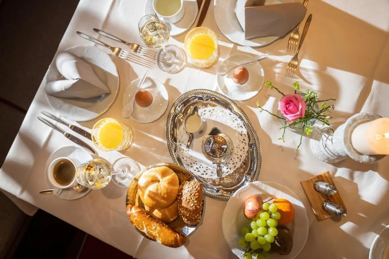 Hotel Sonne Ischgl 4*,