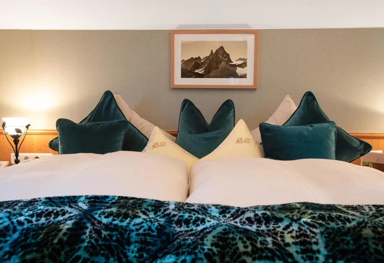 Hotel Sonne Ischgl 4*,
